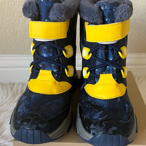 Boys Winter snow Boots dark blue color size 5 5.5 - Picture 2 of 9